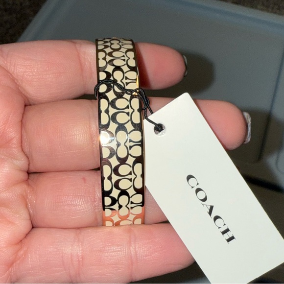 Coach Signature Enamel Bangle- Rose Gold & Chalk - Picture 4 of 4